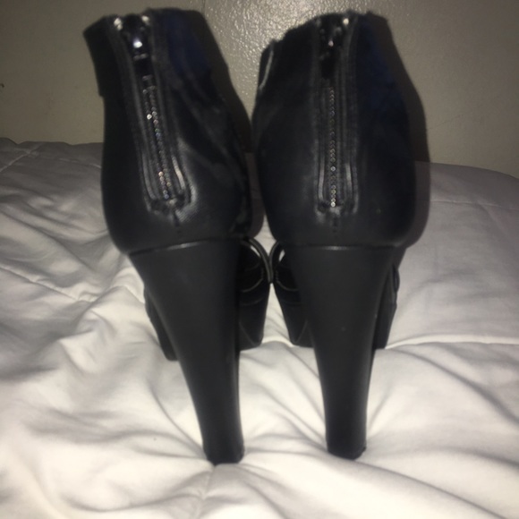 Kathy Jean Black High Heels - Picture 4 of 6